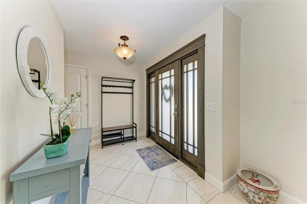 5507 Contento Drive Sarasota FL 34242