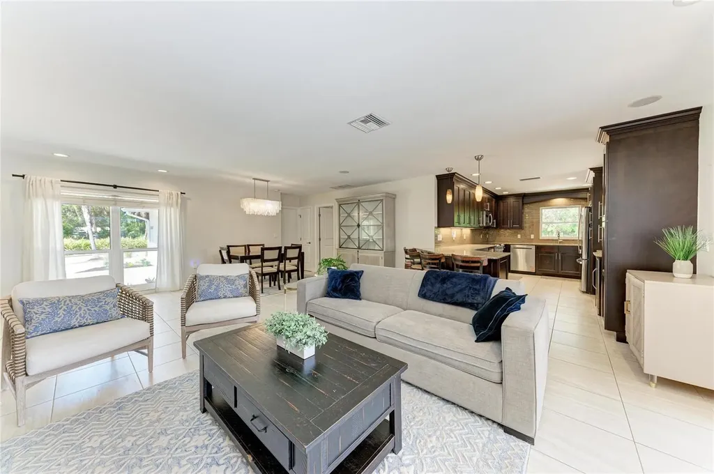 5507 Contento Drive Sarasota FL 34242