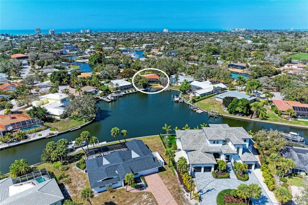 5507 Contento Drive Sarasota FL 34242