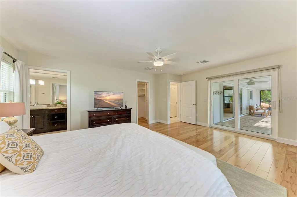 5507 Contento Drive Sarasota FL 34242