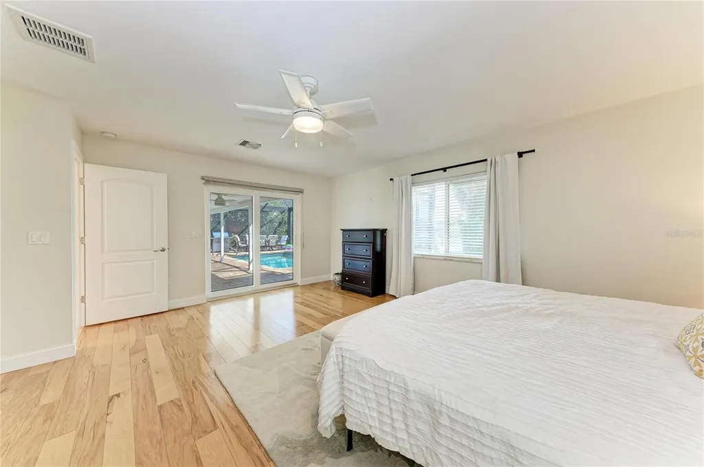 5507 Contento Drive Sarasota FL 34242