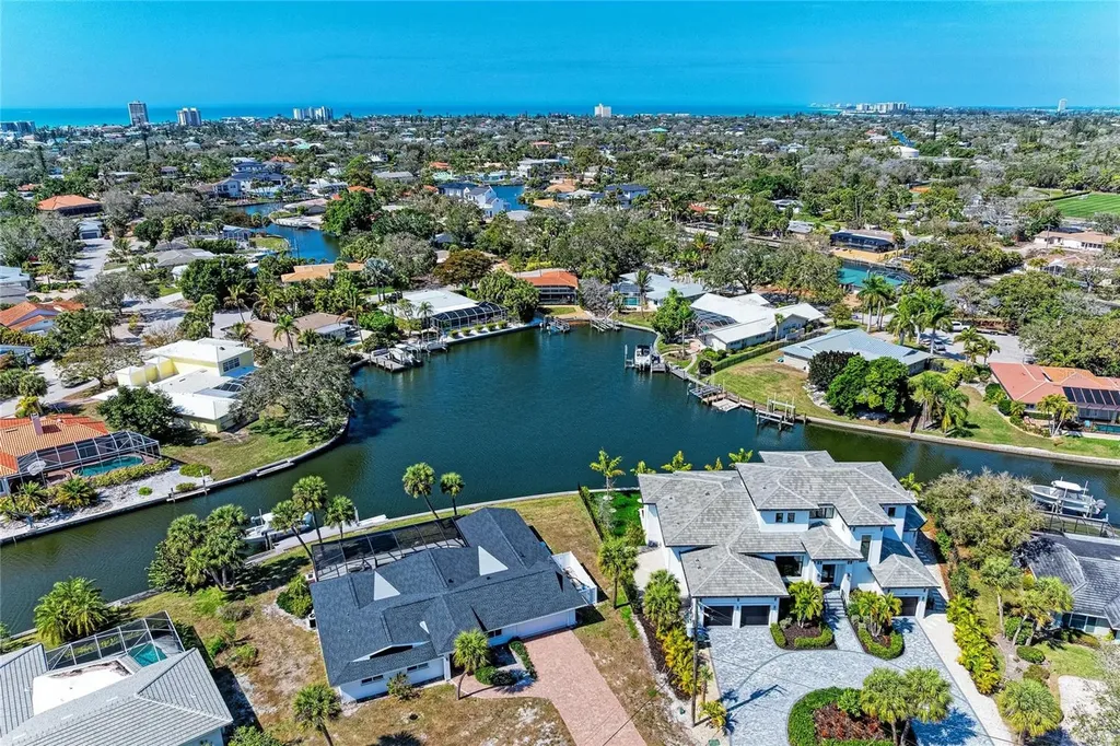 5507 Contento Drive Sarasota FL 34242