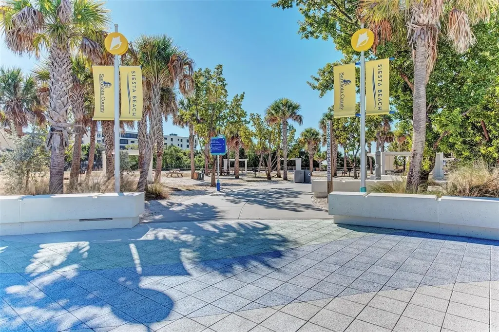 5507 Contento Drive Sarasota FL 34242