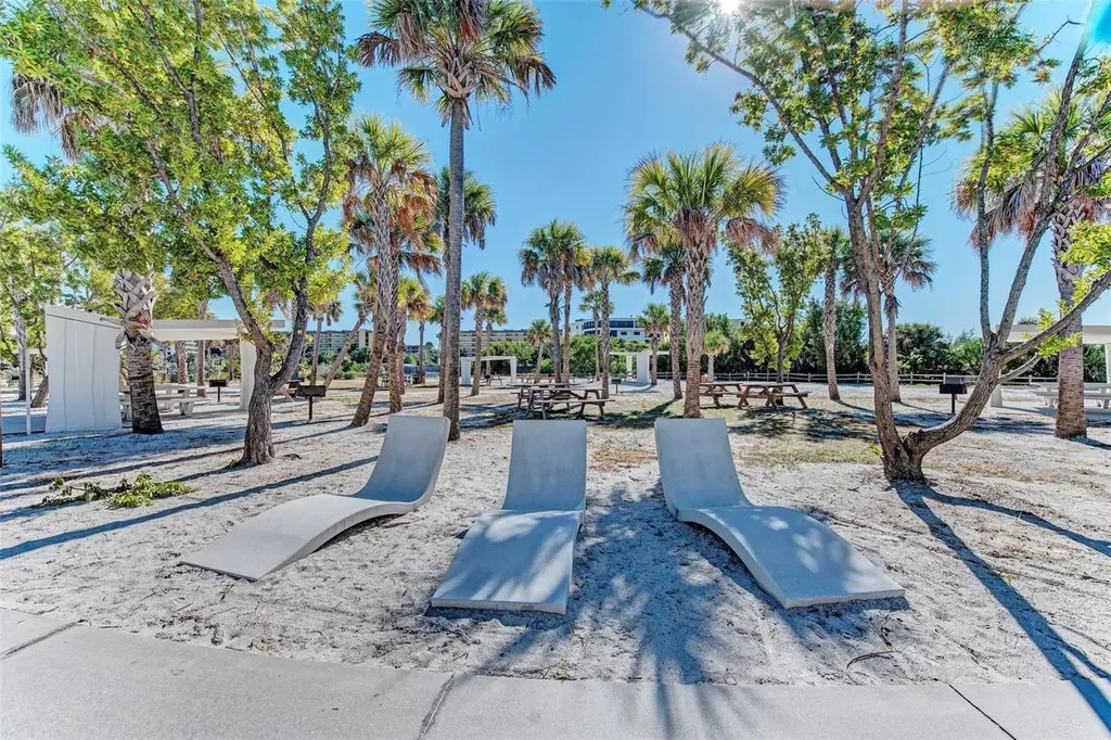 5507 Contento Drive Sarasota FL 34242