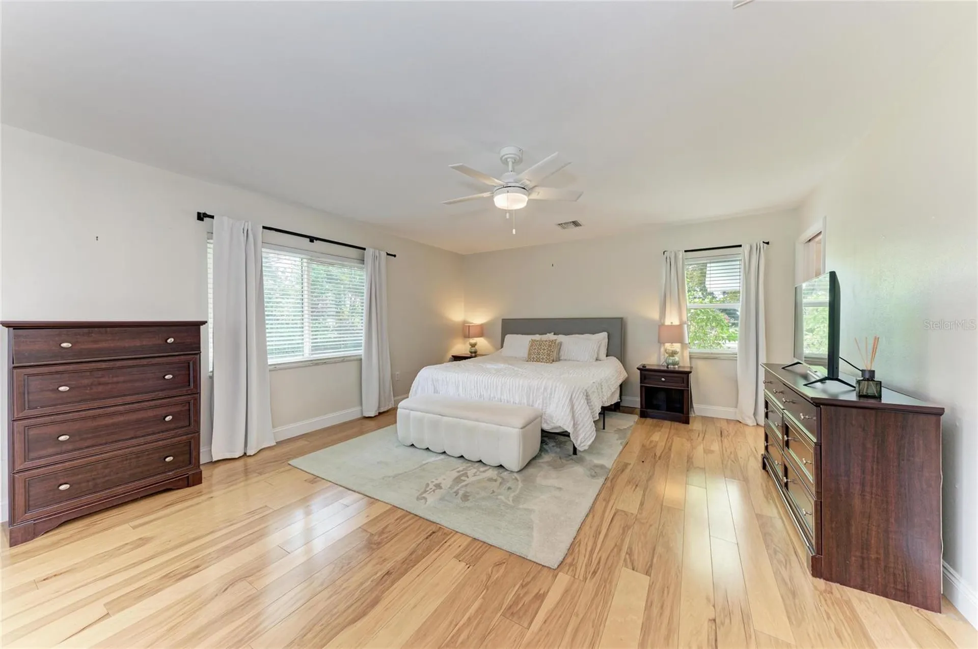 5507 Contento Drive Sarasota FL 34242