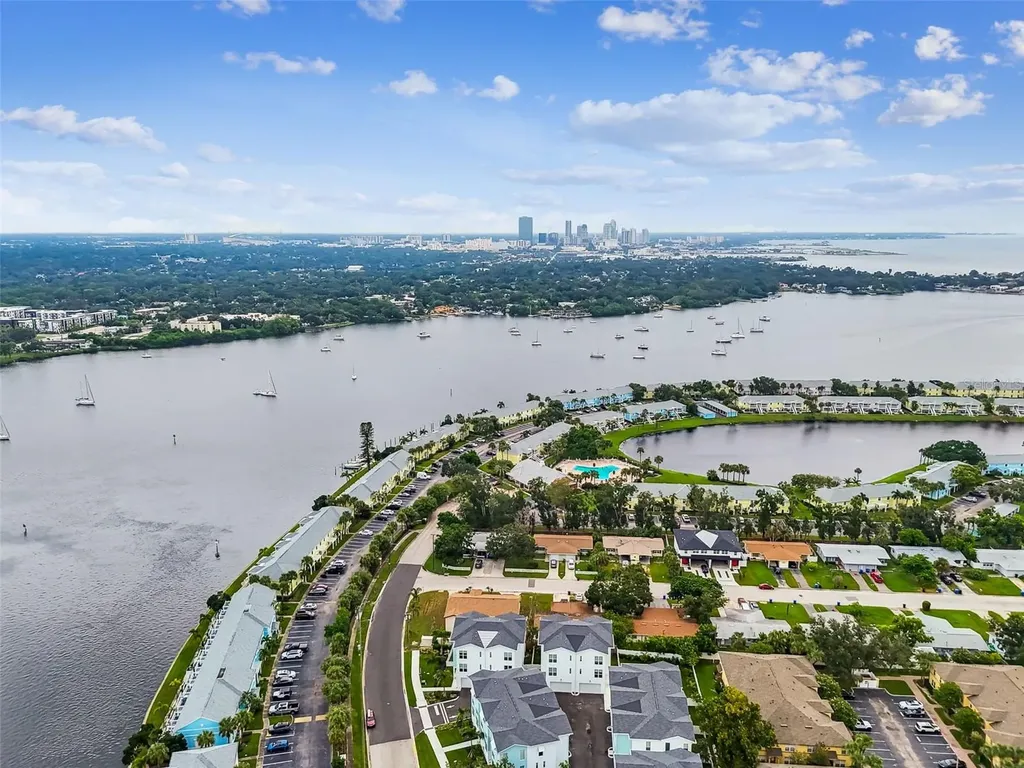 3840 Pompano Drive SE St Petersburg FL 33705