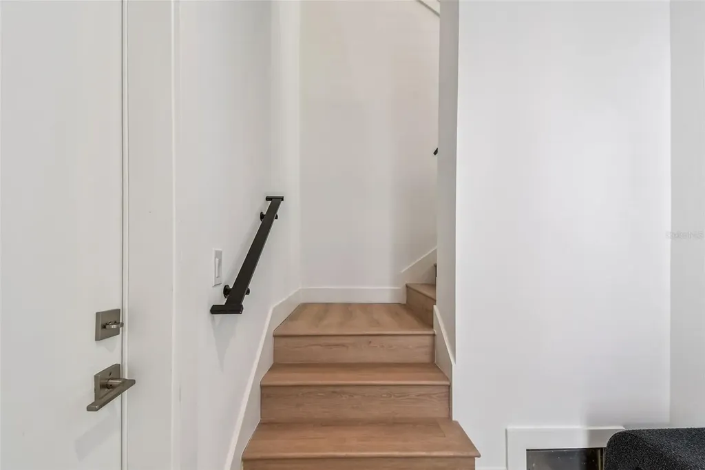 3840 Pompano Drive SE St Petersburg FL 33705