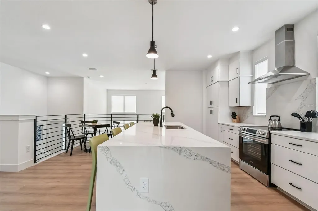 3840 Pompano Drive SE St Petersburg FL 33705