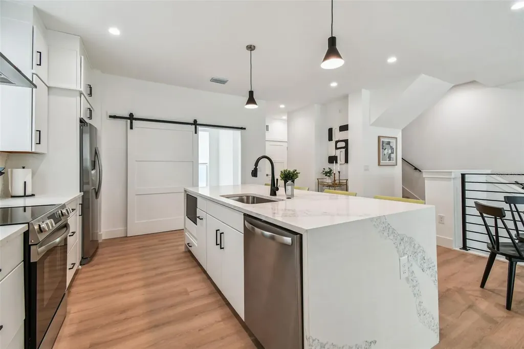 3840 Pompano Drive SE St Petersburg FL 33705