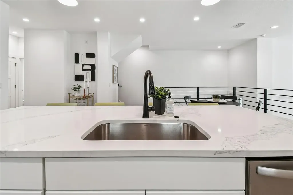 3840 Pompano Drive SE St Petersburg FL 33705