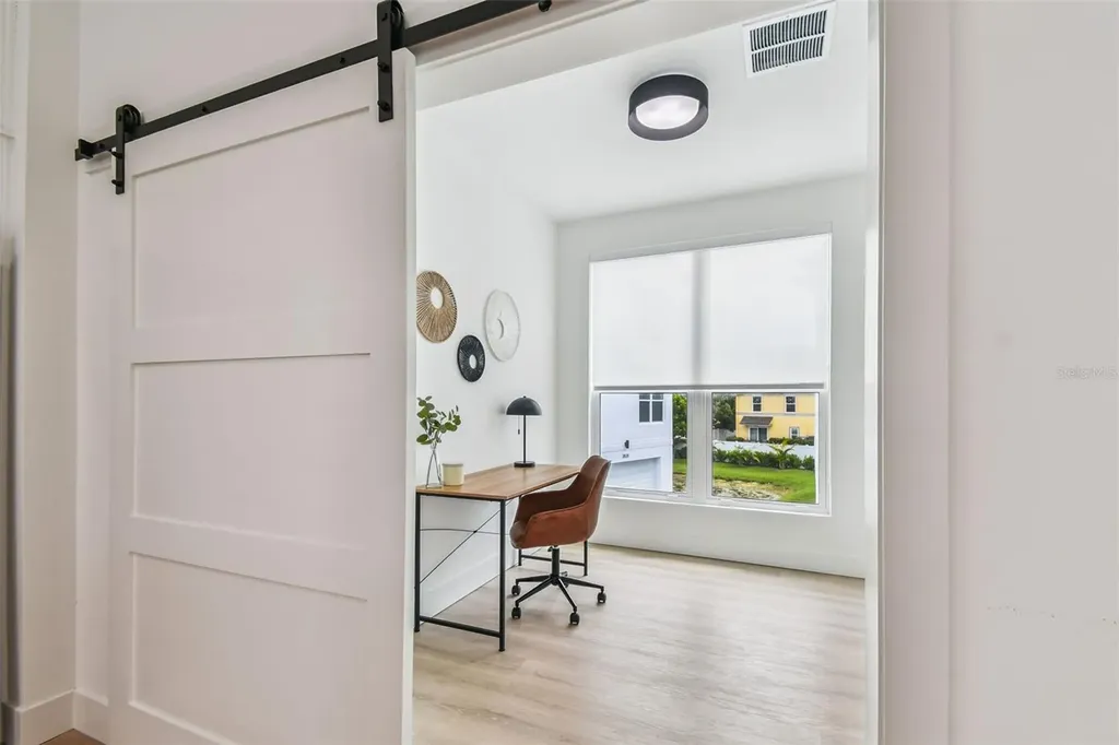 3840 Pompano Drive SE St Petersburg FL 33705