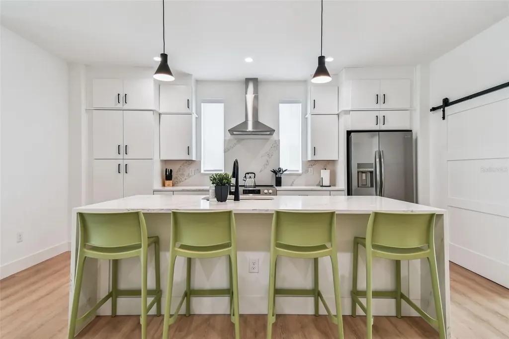 3840 Pompano Drive SE St Petersburg FL 33705