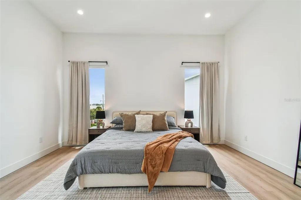 3840 Pompano Drive SE St Petersburg FL 33705