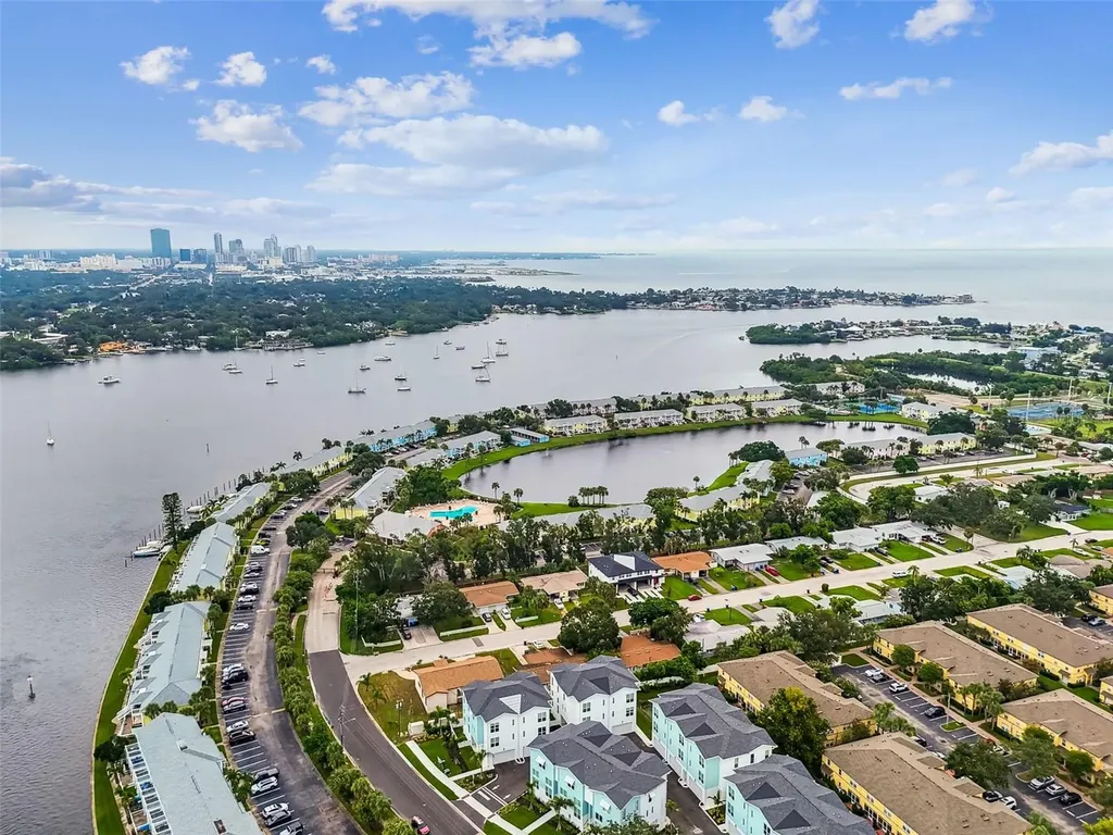 3840 Pompano Drive SE St Petersburg FL 33705