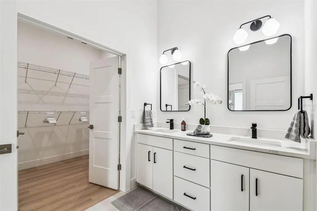 3840 Pompano Drive SE St Petersburg FL 33705