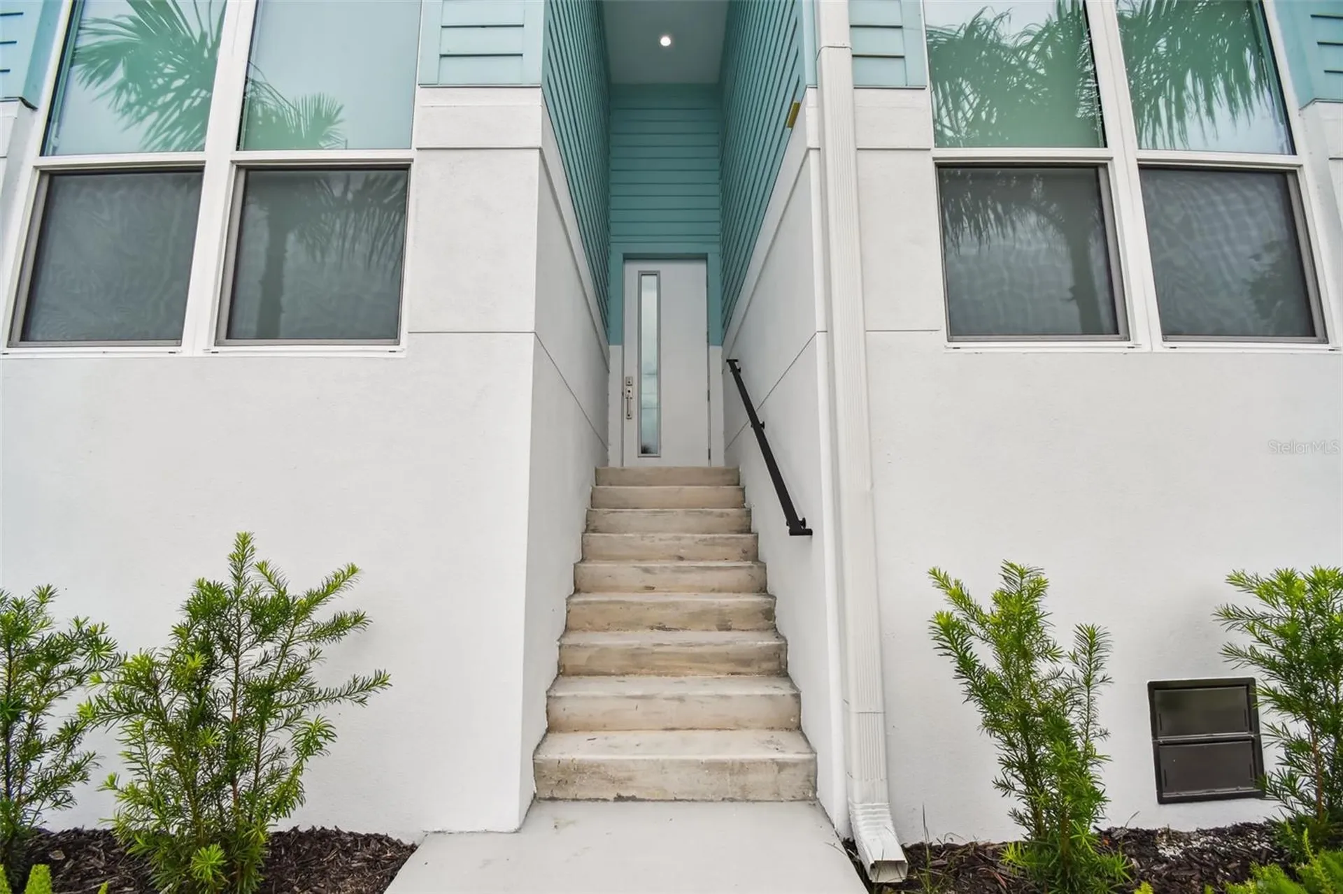 3840 Pompano Drive SE St Petersburg FL 33705