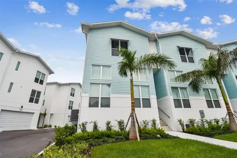 3840 Pompano Drive SE St Petersburg FL 33705