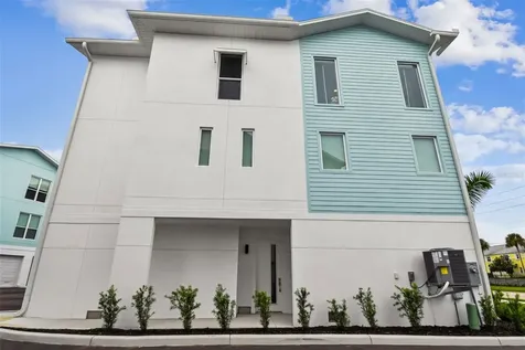 3840 Pompano Drive SE St Petersburg FL 33705