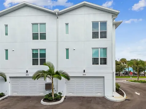 3840 Pompano Drive SE St Petersburg FL 33705