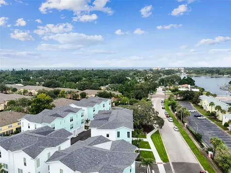 3840 Pompano Drive SE St Petersburg FL 33705