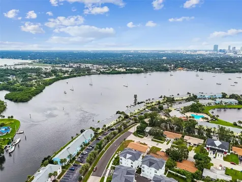 3840 Pompano Drive SE St Petersburg FL 33705