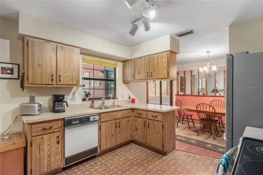 2560 NE 46 Lane Ocala FL 34479