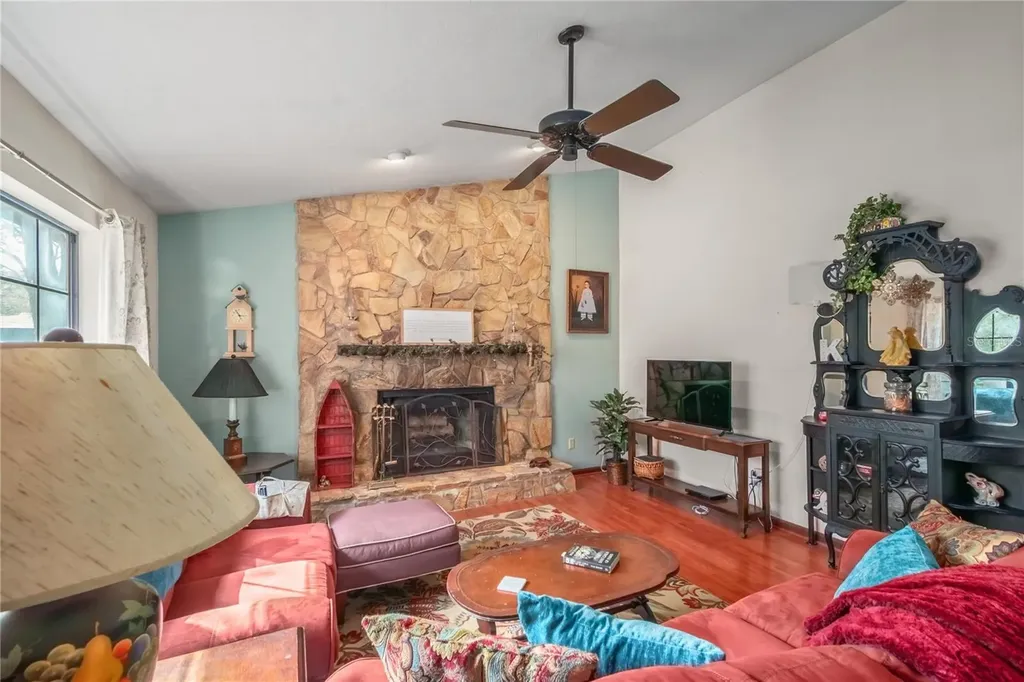 2560 NE 46 Lane Ocala FL 34479