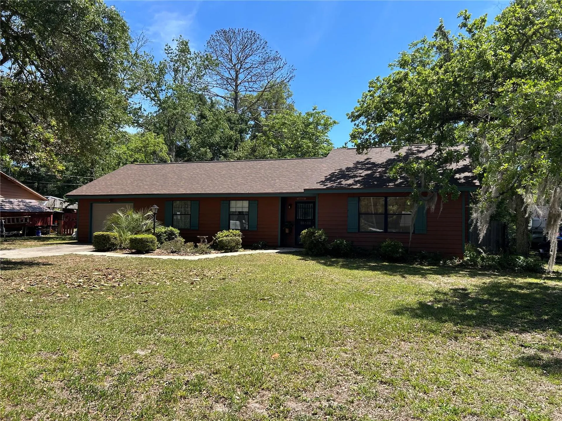 2560 NE 46 Lane Ocala FL 34479