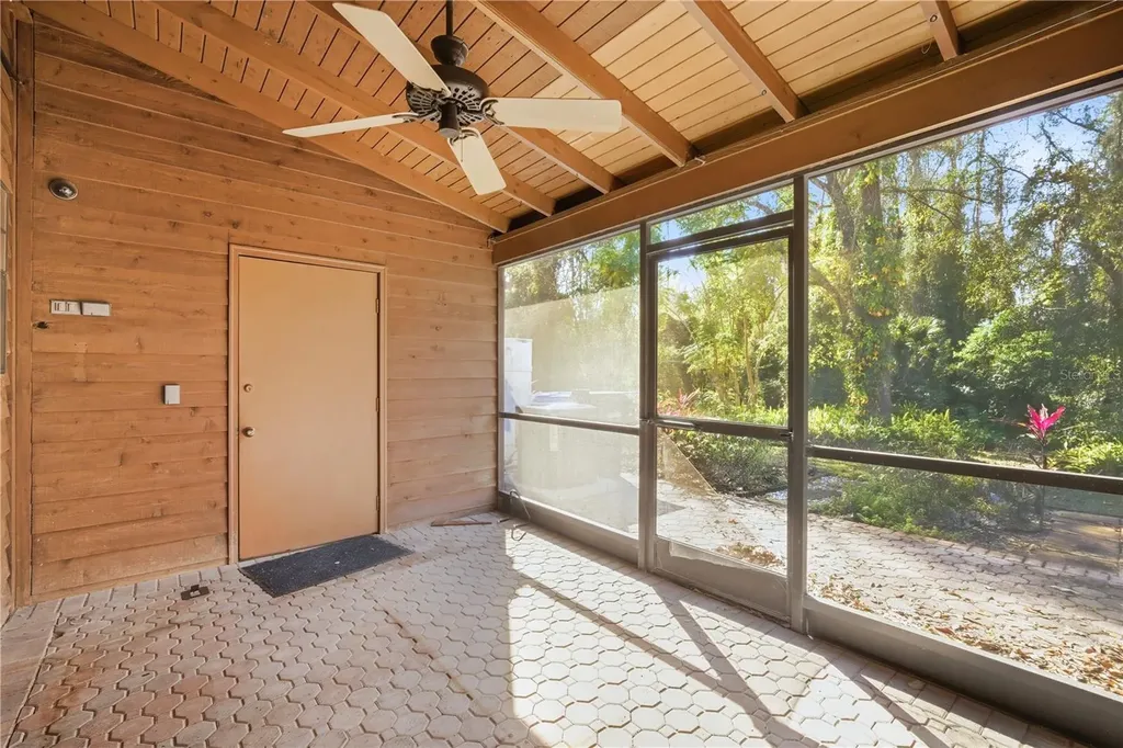 5306 Ridgewell Court Tampa FL 33624