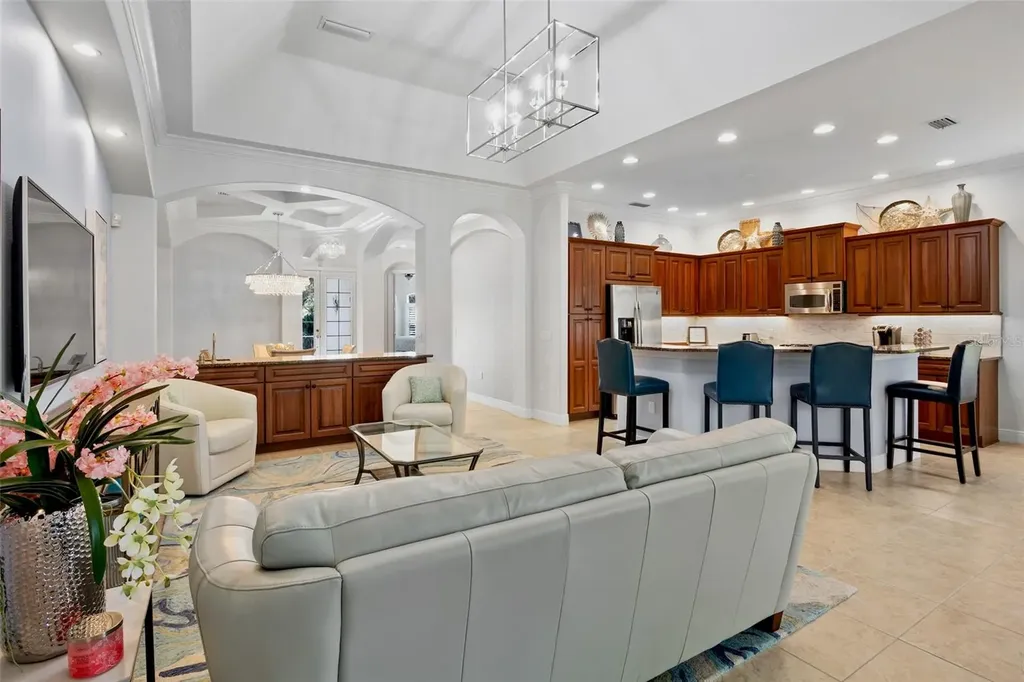5013 Hanging Moss Lane Sarasota FL 34238