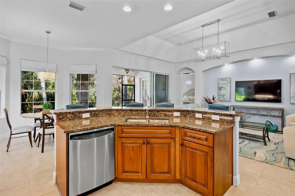 5013 Hanging Moss Lane Sarasota FL 34238