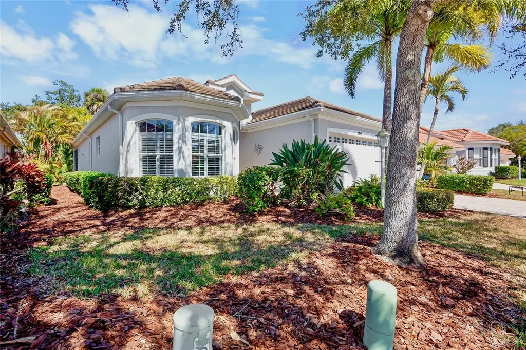 5013 Hanging Moss Lane Sarasota FL 34238