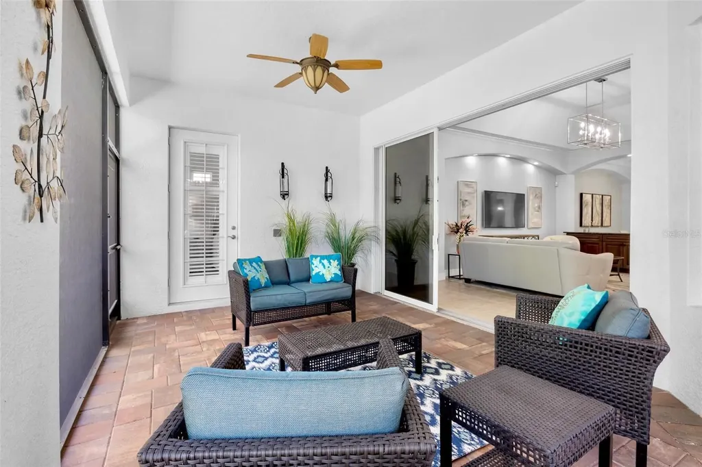 5013 Hanging Moss Lane Sarasota FL 34238