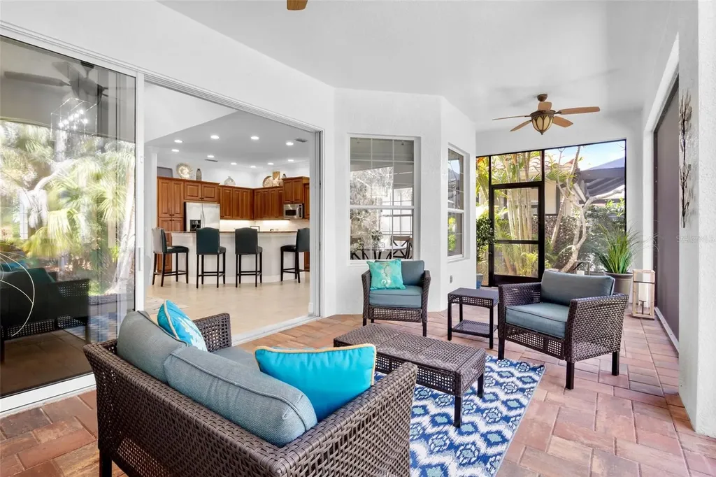 5013 Hanging Moss Lane Sarasota FL 34238