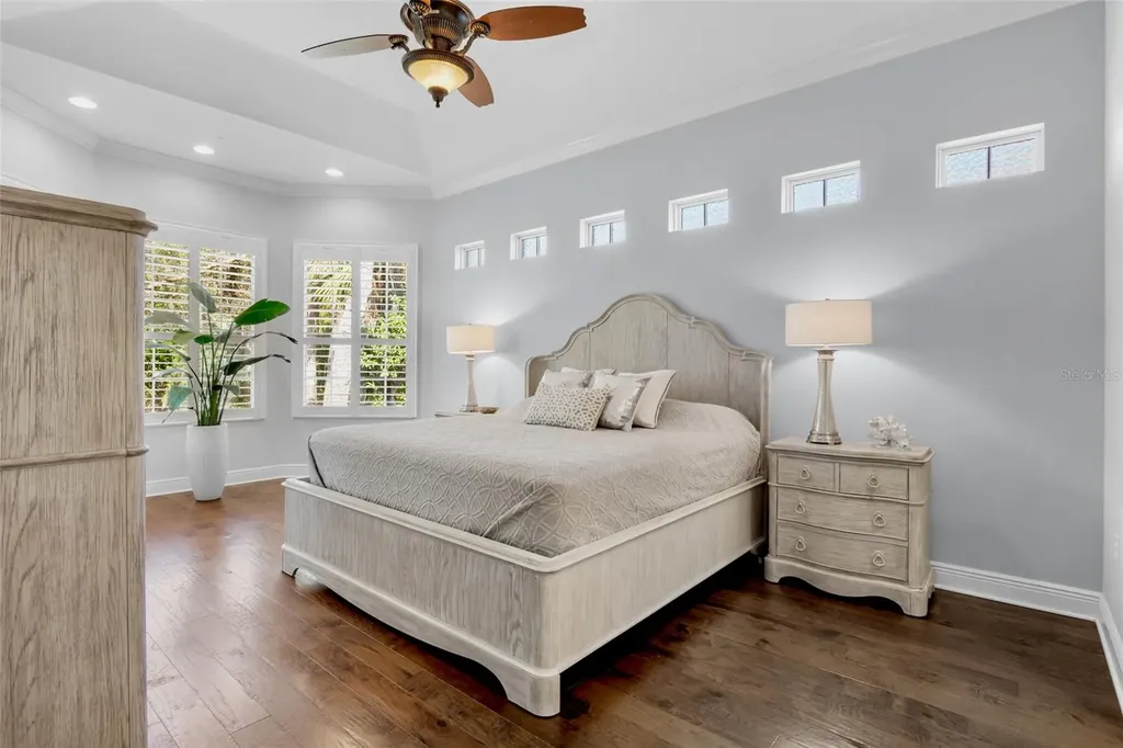 5013 Hanging Moss Lane Sarasota FL 34238