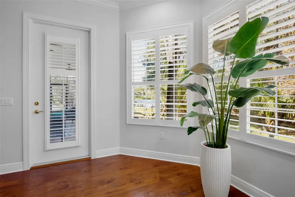 5013 Hanging Moss Lane Sarasota FL 34238