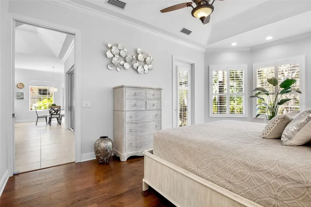 5013 Hanging Moss Lane Sarasota FL 34238