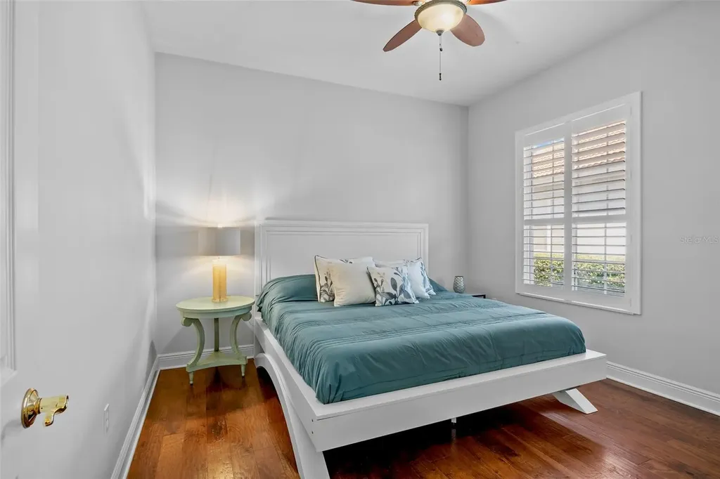 5013 Hanging Moss Lane Sarasota FL 34238