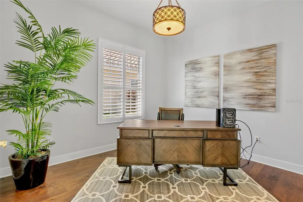5013 Hanging Moss Lane Sarasota FL 34238
