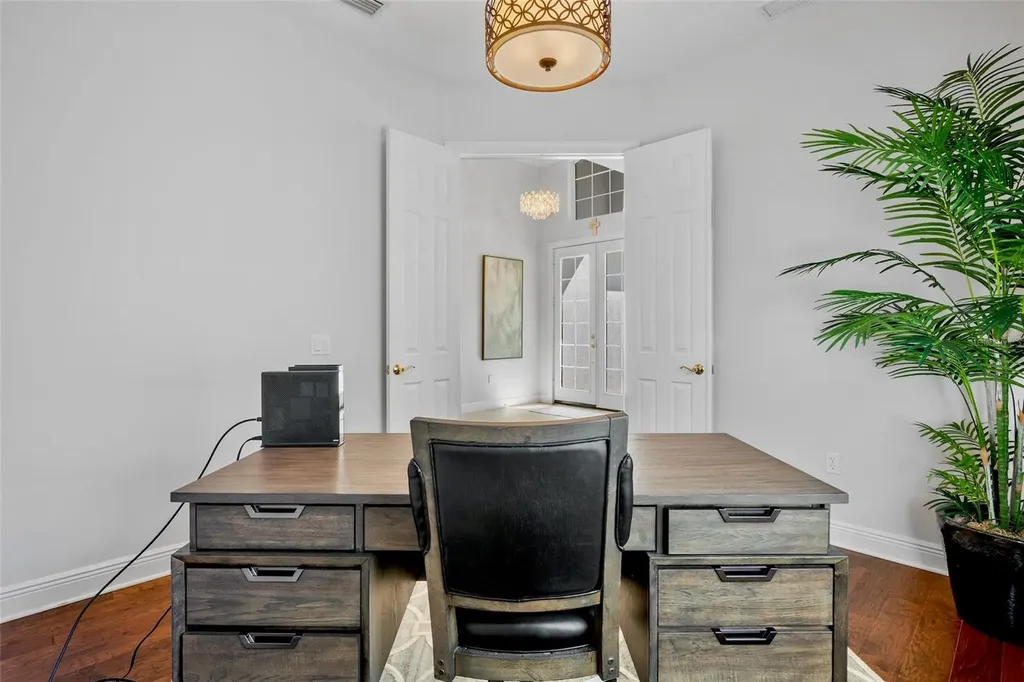 5013 Hanging Moss Lane Sarasota FL 34238