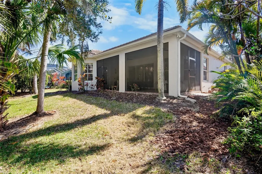 5013 Hanging Moss Lane Sarasota FL 34238