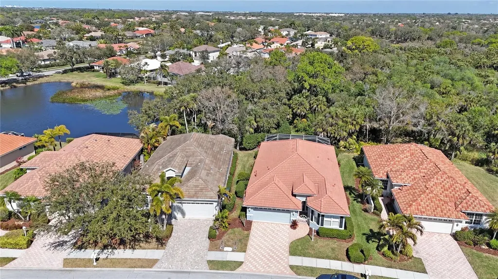 5013 Hanging Moss Lane Sarasota FL 34238