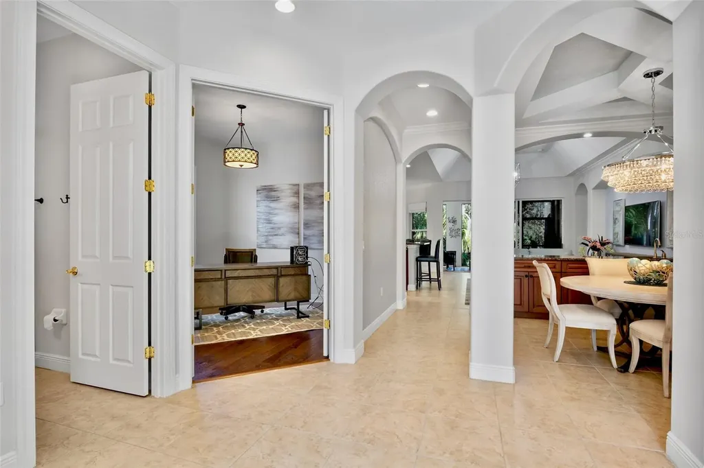 5013 Hanging Moss Lane Sarasota FL 34238