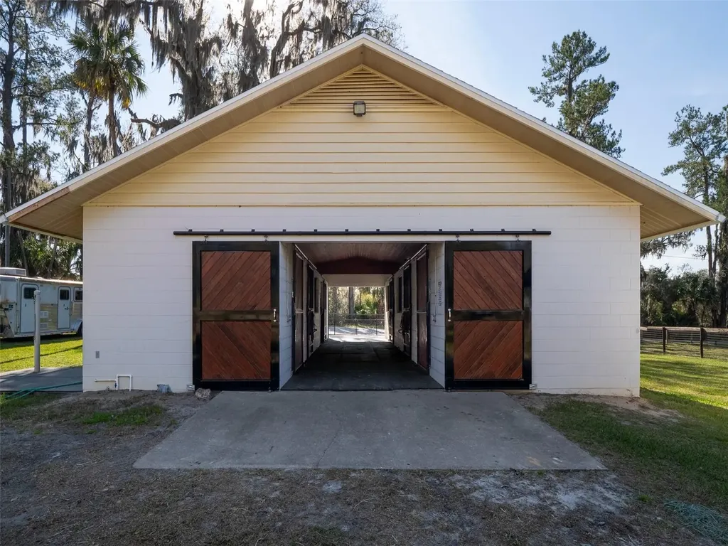 4986 SW 7th Avenue Road Ocala FL 34471