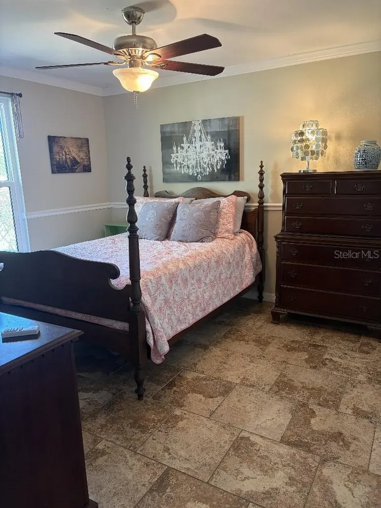 408 Lakeview Drive Oldsmar FL 34677