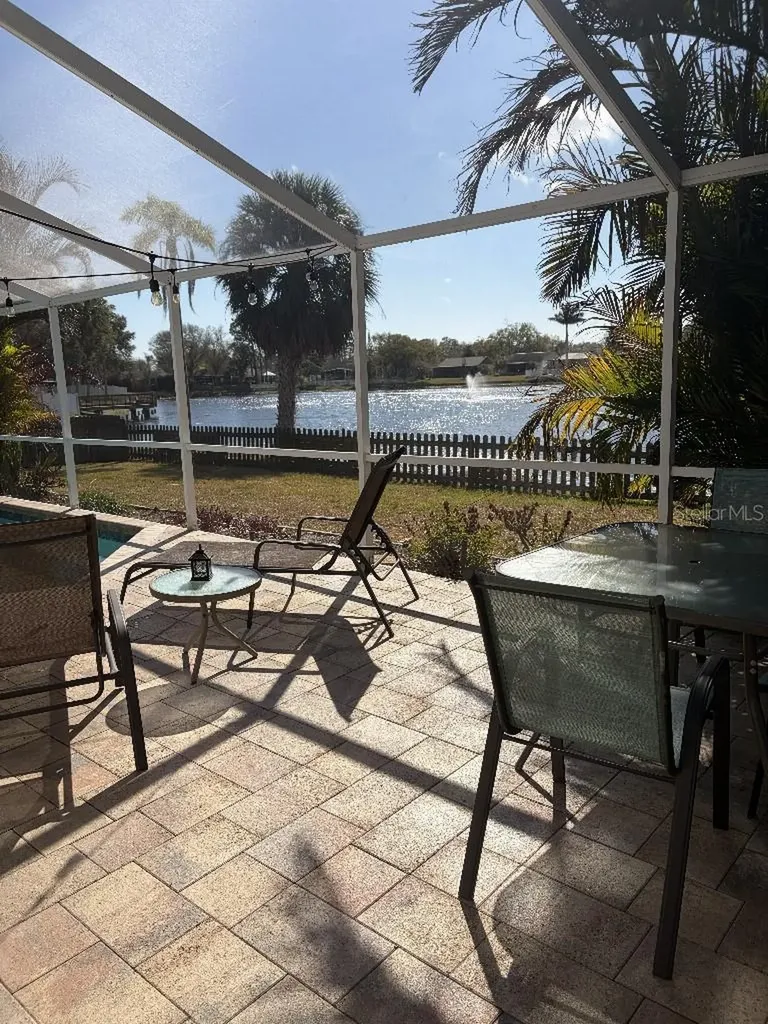 408 Lakeview Drive Oldsmar FL 34677