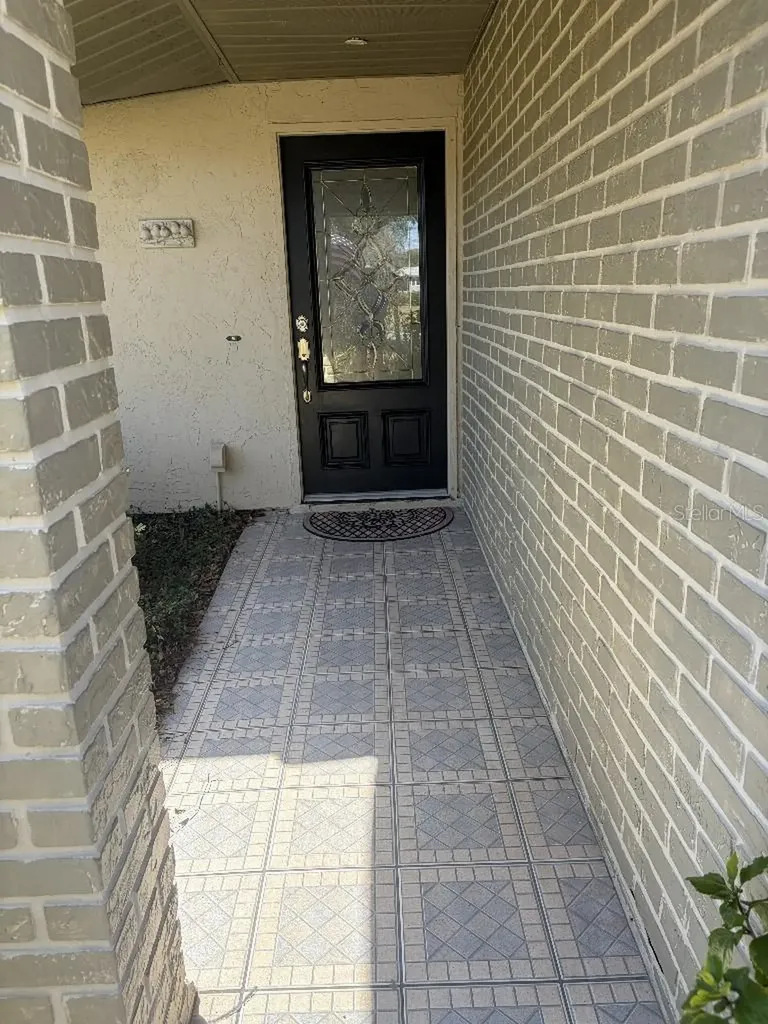 408 Lakeview Drive Oldsmar FL 34677