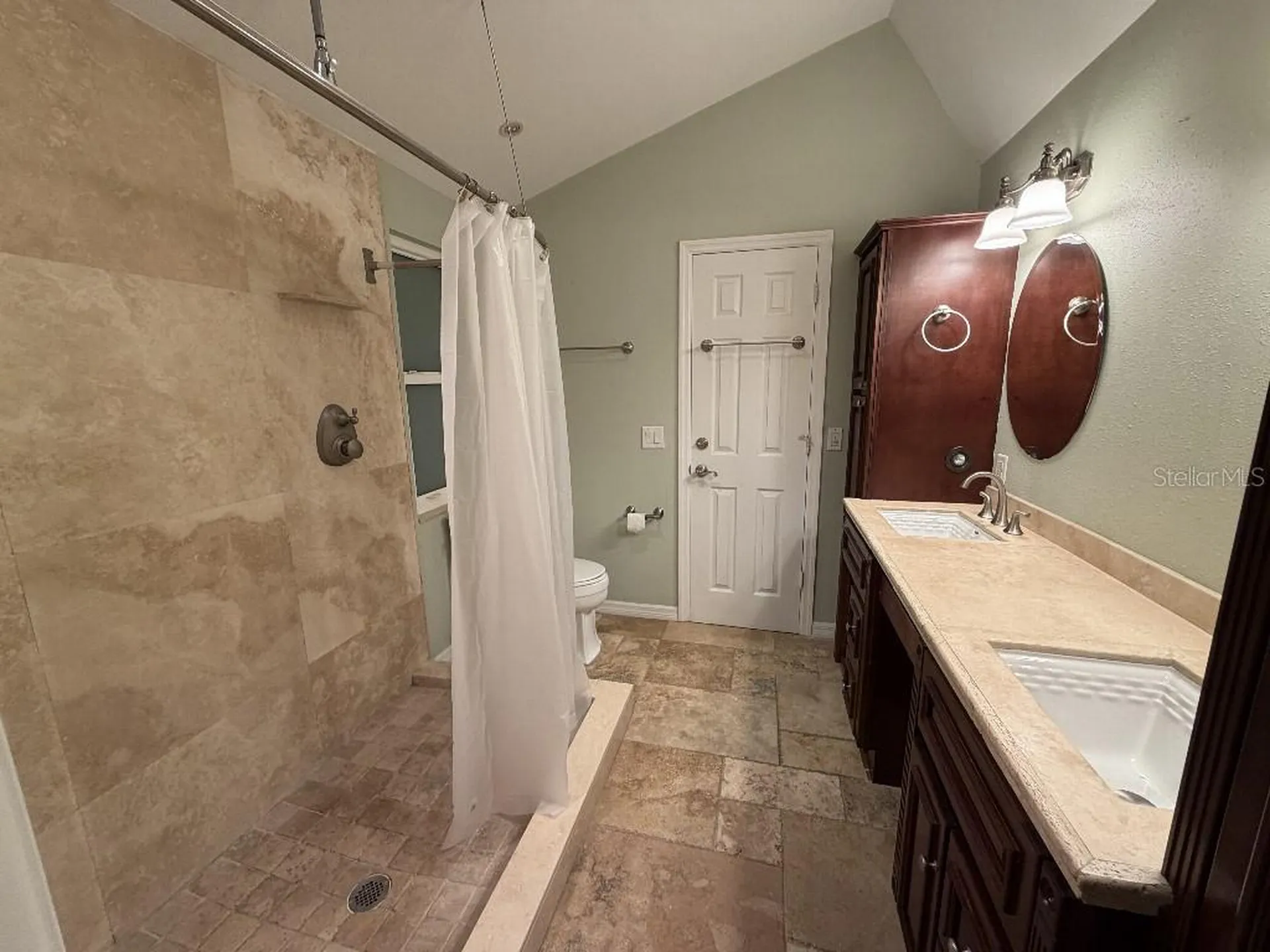 408 Lakeview Drive Oldsmar FL 34677