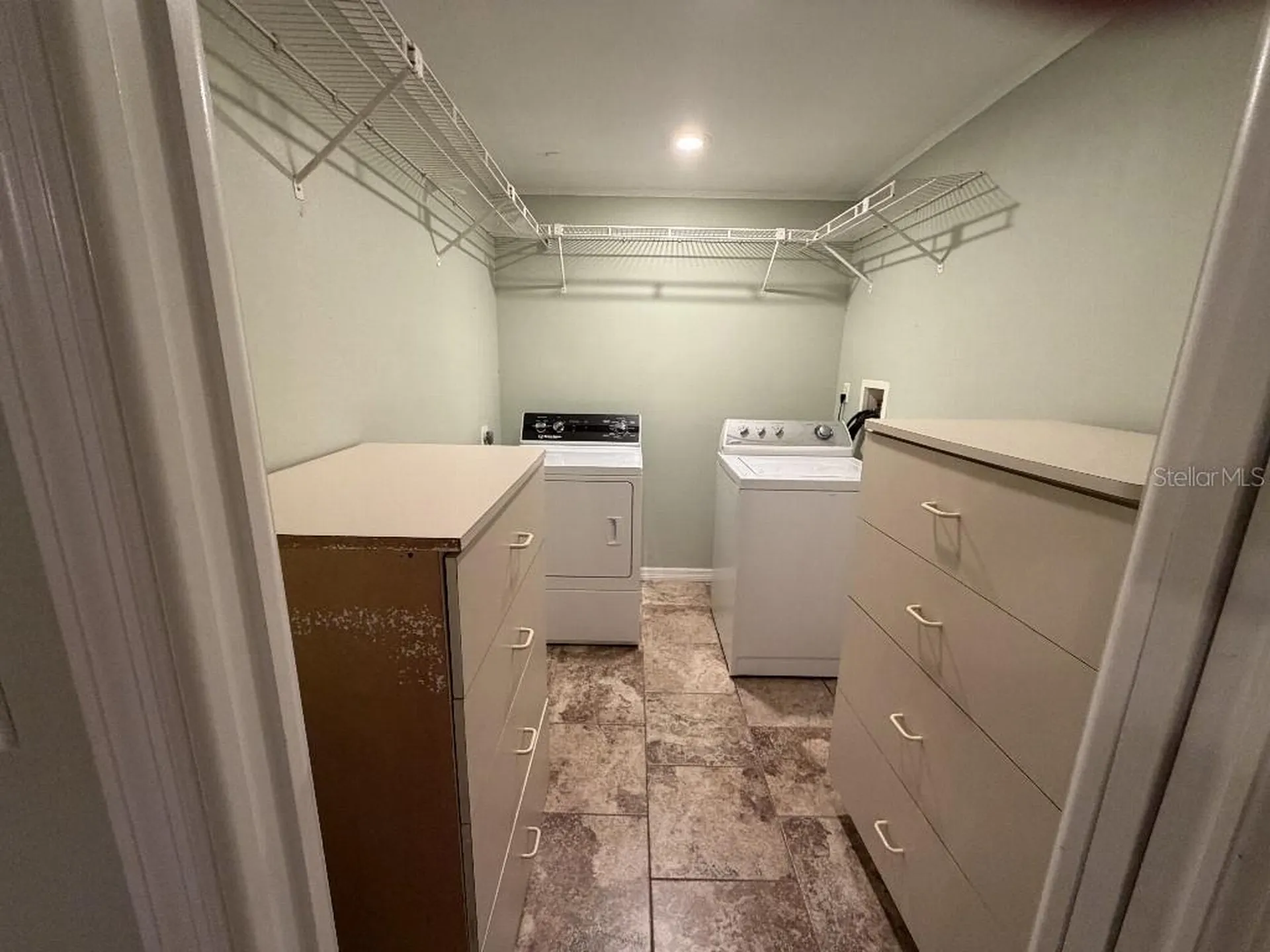 408 Lakeview Drive Oldsmar FL 34677