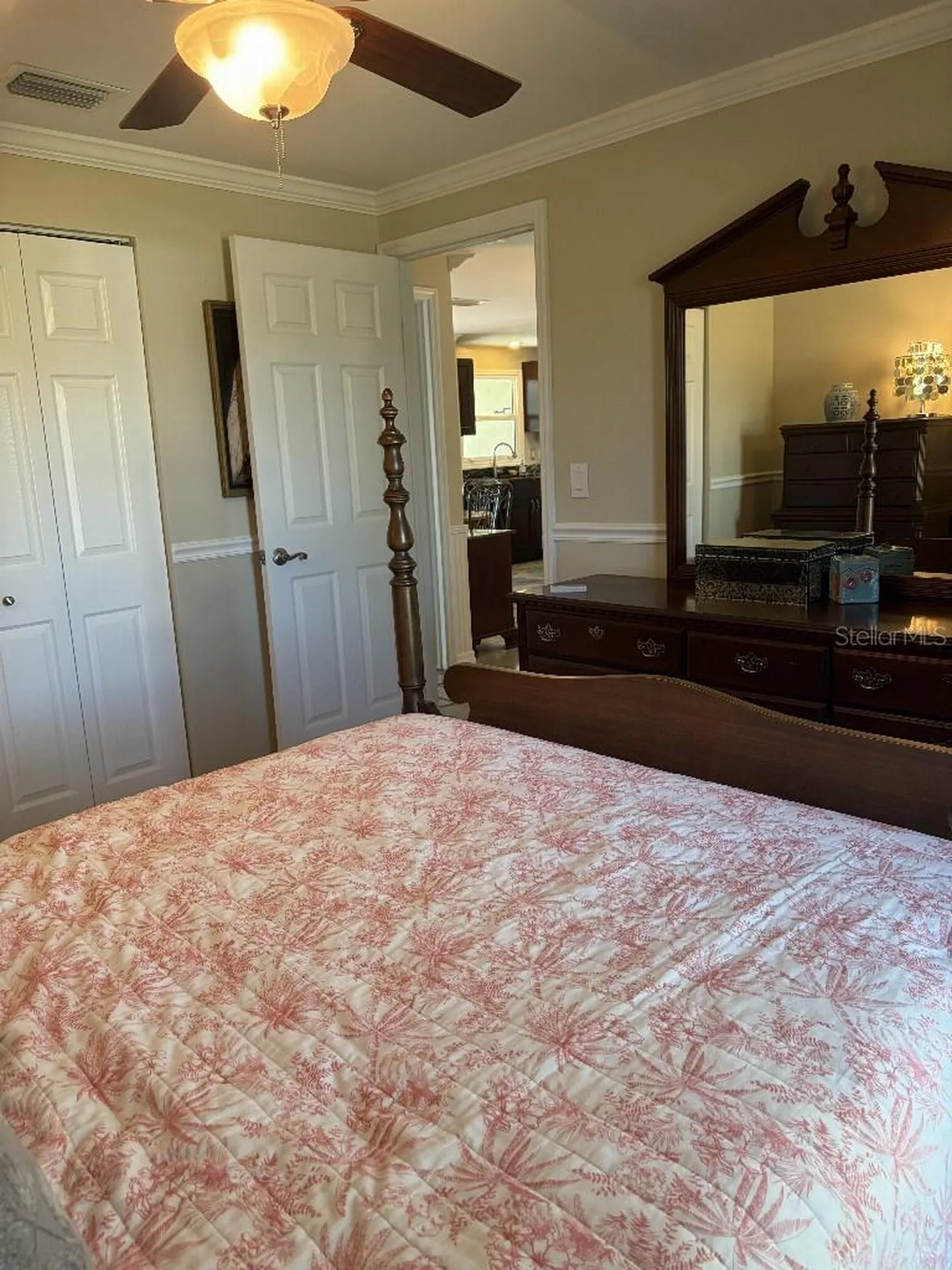 408 Lakeview Drive Oldsmar FL 34677